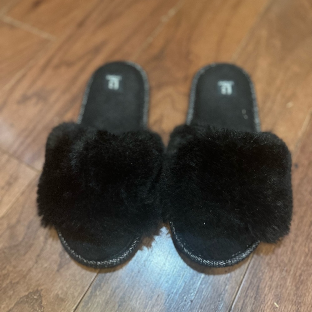 LongBay Black Faux Fur Fuzzy Memory Foam Slippers Size Medium 7-8